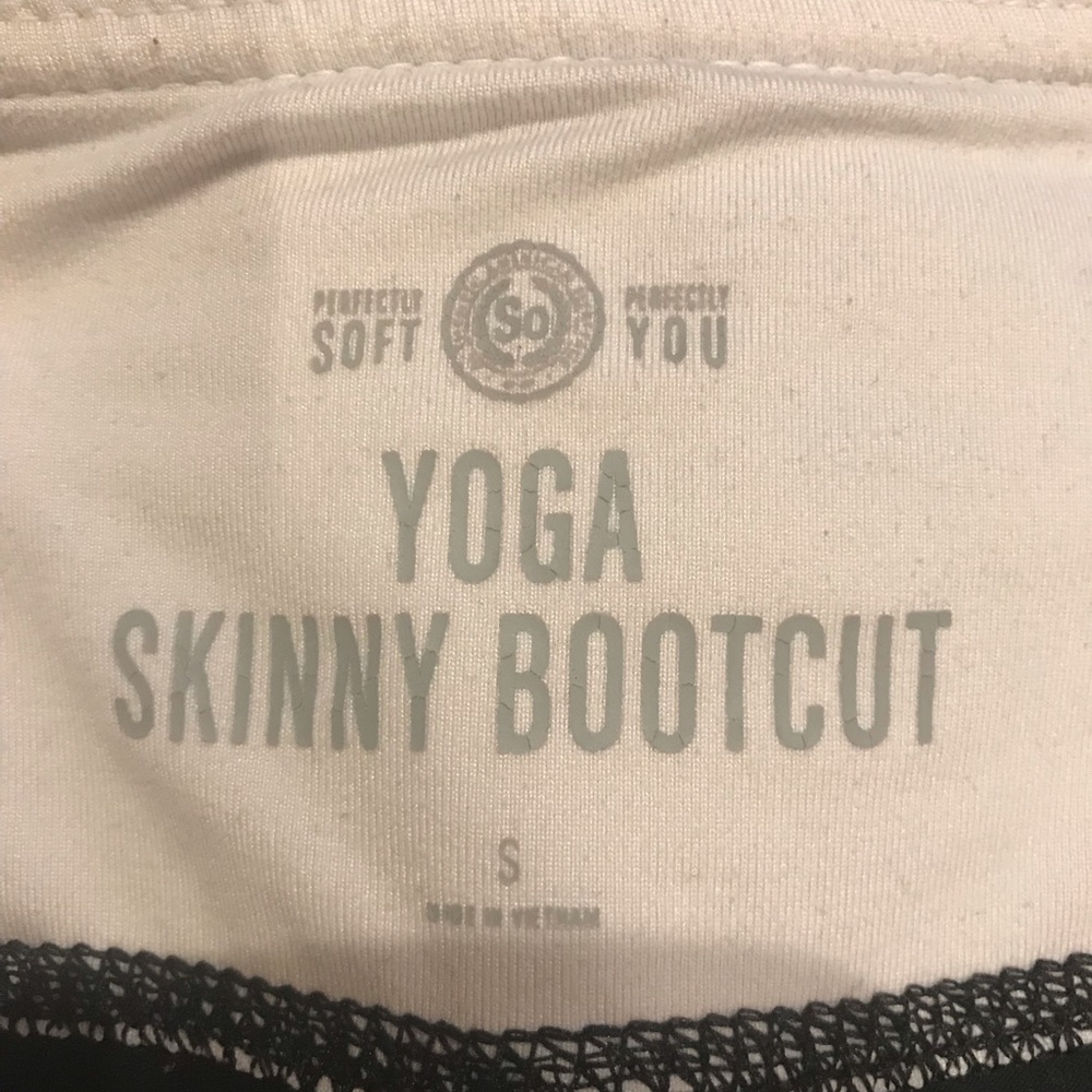 🛍 3/$24 BUNDLE SO Bootcut Yoga Pants Size Small - Picture 13 of 16